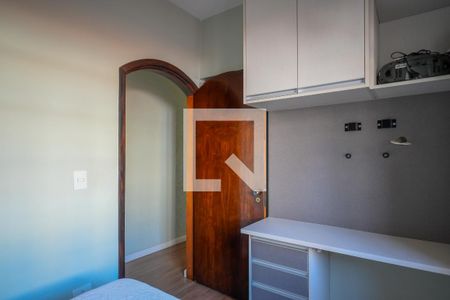 Casa à venda com 216m², 3 quartos e 2 vagasQuarto 2