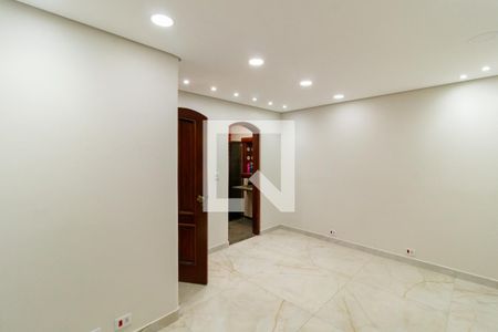 Casa para alugar com 700m², 2 quartos e 6 vagasSuíte