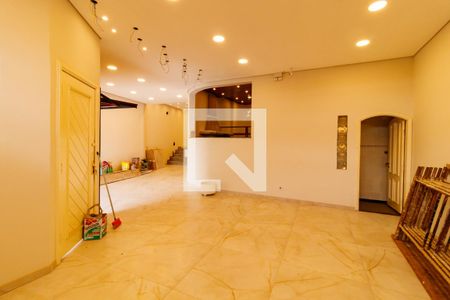 Casa para alugar com 700m², 2 quartos e 6 vagasGaragem