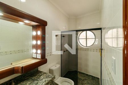 Casa para alugar com 700m², 2 quartos e 6 vagasBanheiro 2