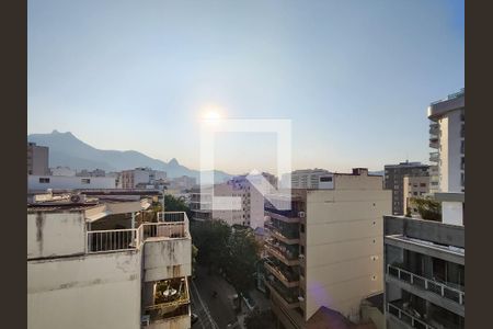 Apartamento à venda com 238m², 4 quartos e 3 vagasVista