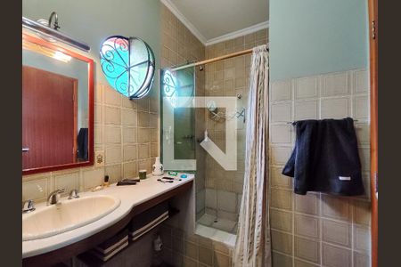 Apartamento à venda com 238m², 4 quartos e 3 vagasBanheiro da Suíte 2