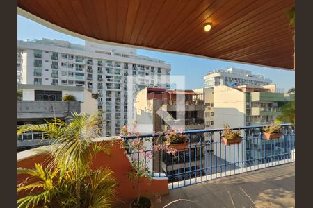 Apartamento à venda com 238m², 4 quartos e 3 vagasVista da Suíte