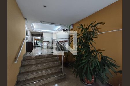 Apartamento à venda com 238m², 4 quartos e 3 vagasFachada e portaria