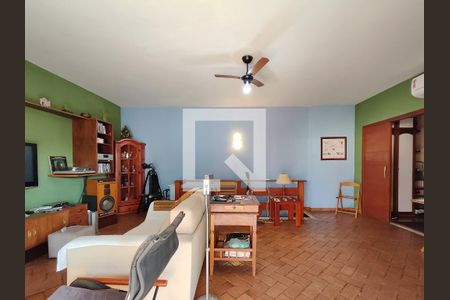 Apartamento à venda com 238m², 4 quartos e 3 vagasSala de TV