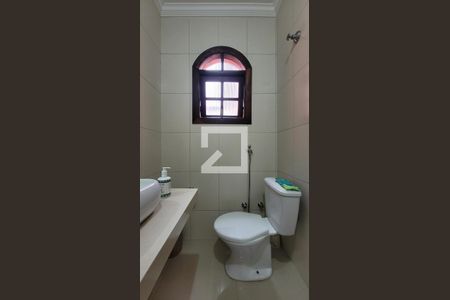 Casa à venda com 181m², 3 quartos e 4 vagasBanheiro