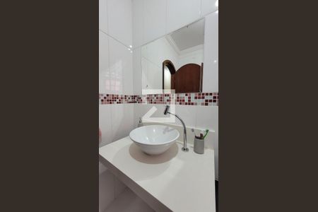 Casa à venda com 181m², 3 quartos e 4 vagasBanheiro