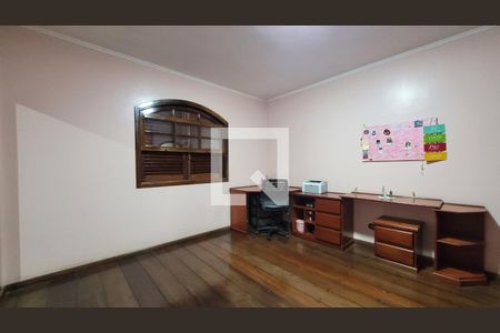 Casa à venda com 181m², 3 quartos e 4 vagasQuarto 1