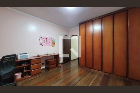 Casa à venda com 181m², 3 quartos e 4 vagasQuarto 1