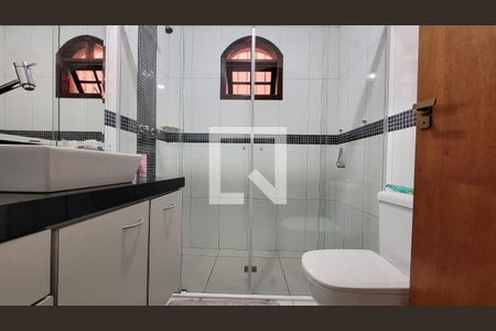 Casa à venda com 181m², 3 quartos e 4 vagasBanheiro