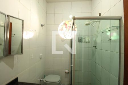 Casa à venda com 350m², 5 quartos e 2 vagasBanheiro 