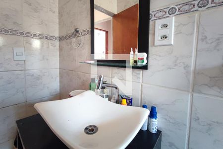 Casa à venda com 195m², 2 quartos e 2 vagasBanheiro