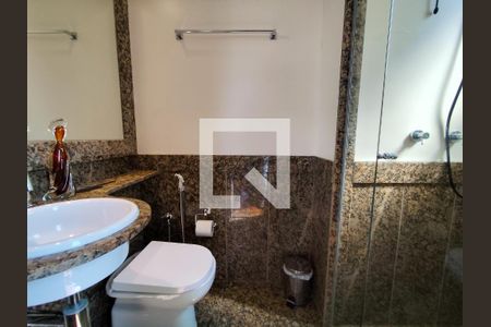 Apartamento à venda com 290m², 4 quartos e 4 vagasBanheiro - Quarto 3