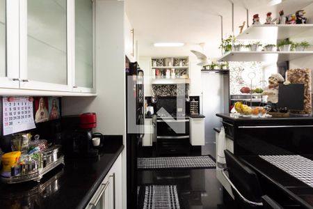 Apartamento à venda com 300m², 4 quartos e 4 vagasCozinha