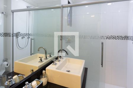 Apartamento à venda com 300m², 4 quartos e 4 vagasBanheiro da Suíte 2