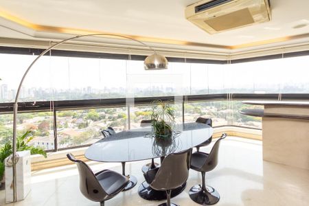 Apartamento à venda com 300m², 4 quartos e 4 vagasVaranda