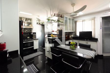 Apartamento à venda com 300m², 4 quartos e 4 vagasCozinha