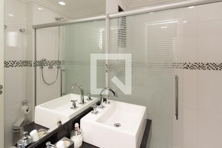 Apartamento à venda com 300m², 4 quartos e 4 vagasBanheiro da Suíte 2