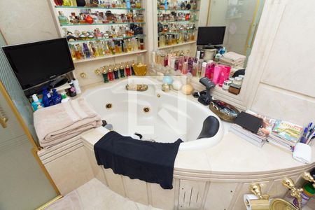 Apartamento à venda com 300m², 4 quartos e 4 vagasBanheiro da Suíte 3