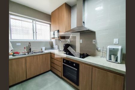 Cozinha de apartamento à venda com 4 quartos, 150m² em Lourdes, Belo Horizonte