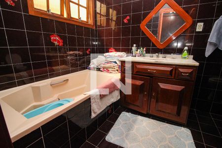 Casa à venda com 350m², 3 quartos e 4 vagasBanheiro da Suíte