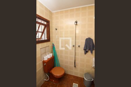 Casa à venda com 350m², 3 quartos e 4 vagasBanheiro de serviço