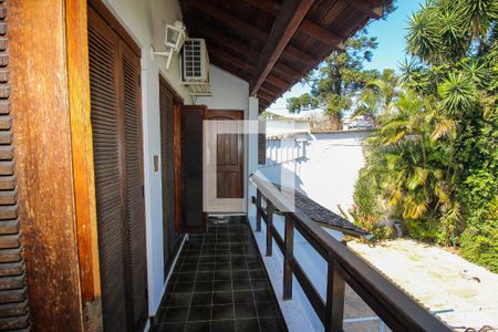 Casa à venda com 350m², 3 quartos e 4 vagasSacada do Quarto 1