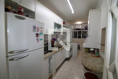 Apartamento à venda com 76m², 3 quartos e 2 vagasCozinha