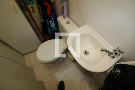 Apartamento à venda com 76m², 3 quartos e 2 vagasÁrea de Serviço - Banheiro