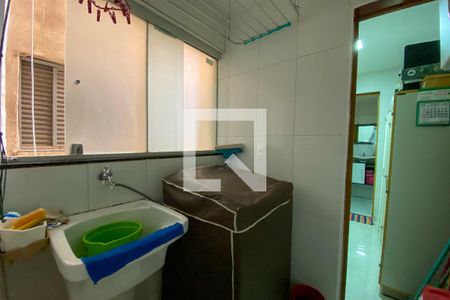 Área de Serviço de apartamento para alugar com 3 quartos, 82m² em Guará I, Brasília