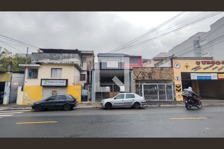 Casa à venda com 174m², 4 quartos e 2 vagasFachada