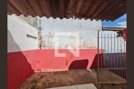 Casa à venda com 80m², 3 quartos e 2 vagas Edícula e Area de Serviço 