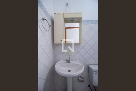 Apartamento para alugar com 80m², 2 quartos e 1 vaga Apartamento para alugar com 80m², 2 quartos e 1 vagaBanheiro da Suíte 1