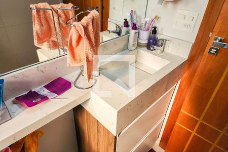 Apartamento à venda com 65m², 2 quartos e 2 vagas Apartamento à venda com 65m², 2 quartos e 2 vagasBanheiro da Suíte