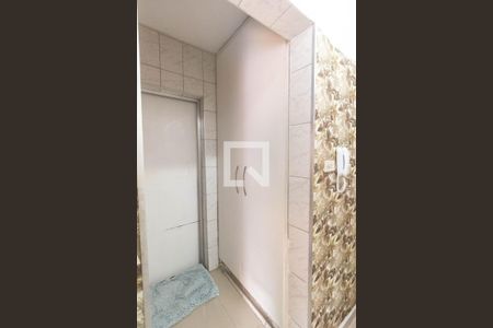 Casa à venda com 270m², 3 quartos e 3 vagas Casa à venda com 270m², 3 quartos e 3 vagasDetalhe