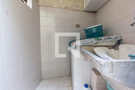 Casa à venda com 270m², 3 quartos e 3 vagas Casa à venda com 270m², 3 quartos e 3 vagasÁrea de serviço