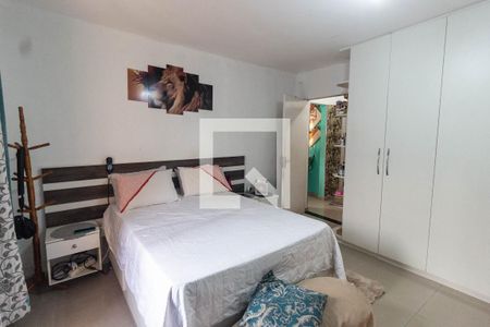 Casa à venda com 270m², 3 quartos e 3 vagas Casa à venda com 270m², 3 quartos e 3 vagasQuarto 2