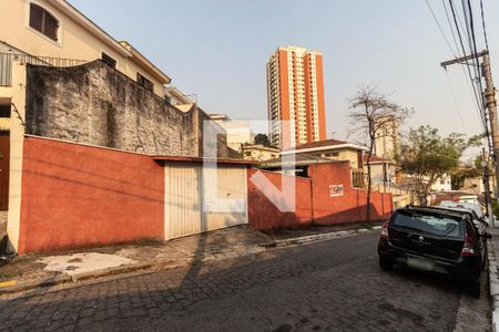 Casa à venda com 270m², 3 quartos e 3 vagas Casa à venda com 270m², 3 quartos e 3 vagasFachada