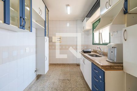 Apartamento para alugar com 119m², 3 quartos e 2 vagas Apartamento para alugar com 119m², 3 quartos e 2 vagasCozinha