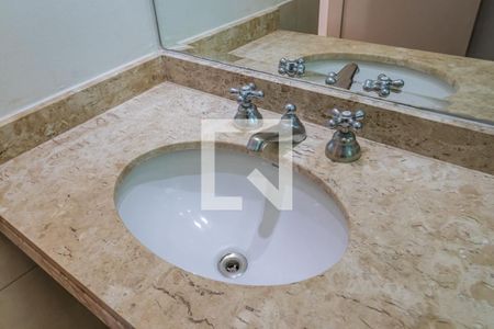 Apartamento para alugar com 119m², 3 quartos e 2 vagas Apartamento para alugar com 119m², 3 quartos e 2 vagasBanheiro
