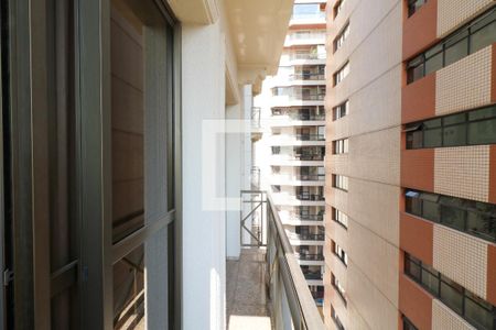 Apartamento para alugar com 38m², 1 quarto e 1 vaga Apartamento para alugar com 38m², 1 quarto e 1 vagaVaranda