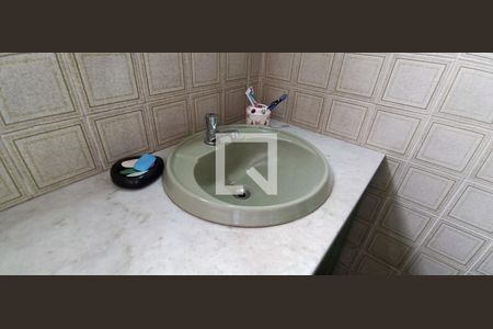 Casa à venda com 96m², 2 quartos e 1 vaga Casa à venda com 96m², 2 quartos e 1 vagaBanheiro