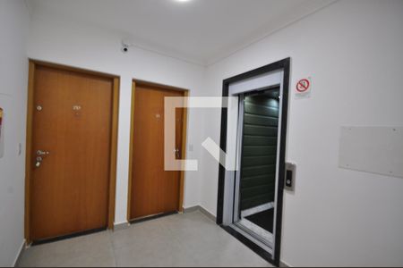 Apartamento para alugar com 68m², 2 quartos e 2 vagasElevador
