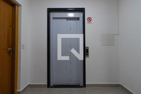 Apartamento para alugar com 60m², 2 quartos e 1 vagaElevador