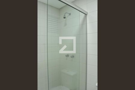 Banheiro de apartamento para alugar com 1 quarto, 41m² em Mercês, Curitiba