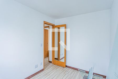Quarto 1 de apartamento para alugar com 2 quartos, 44m² em Jardim Íris, São Paulo