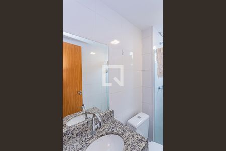 Banheiro de apartamento para alugar com 2 quartos, 44m² em Jardim Íris, São Paulo