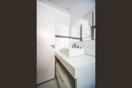 Apartamento à venda com 170m², 4 quartos e 3 vagasBanheiro da suíte 03