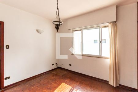Casa para alugar com 450m², 4 quartos e 5 vagasQuarto 4