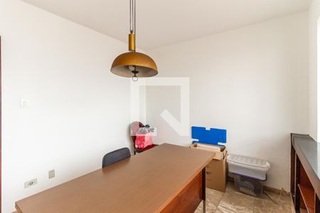 Casa para alugar com 450m², 4 quartos e 5 vagasEscritório